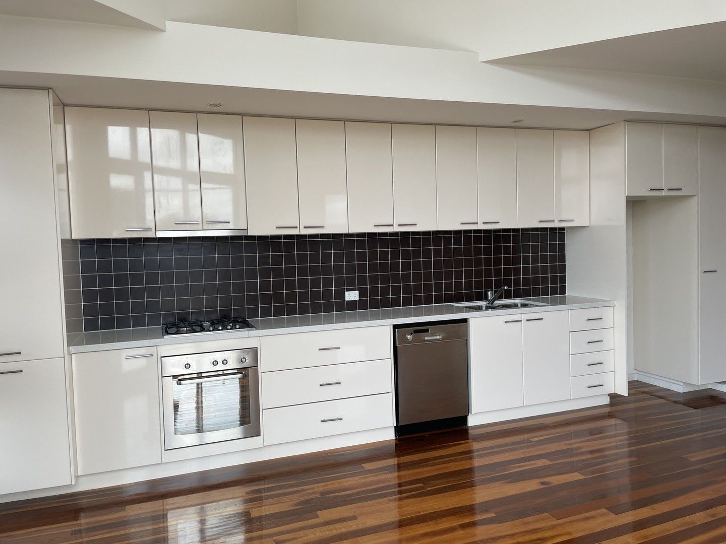 1 bedrooms Townhouse in 21A Follett Road CHELTENHAM VIC, 3192