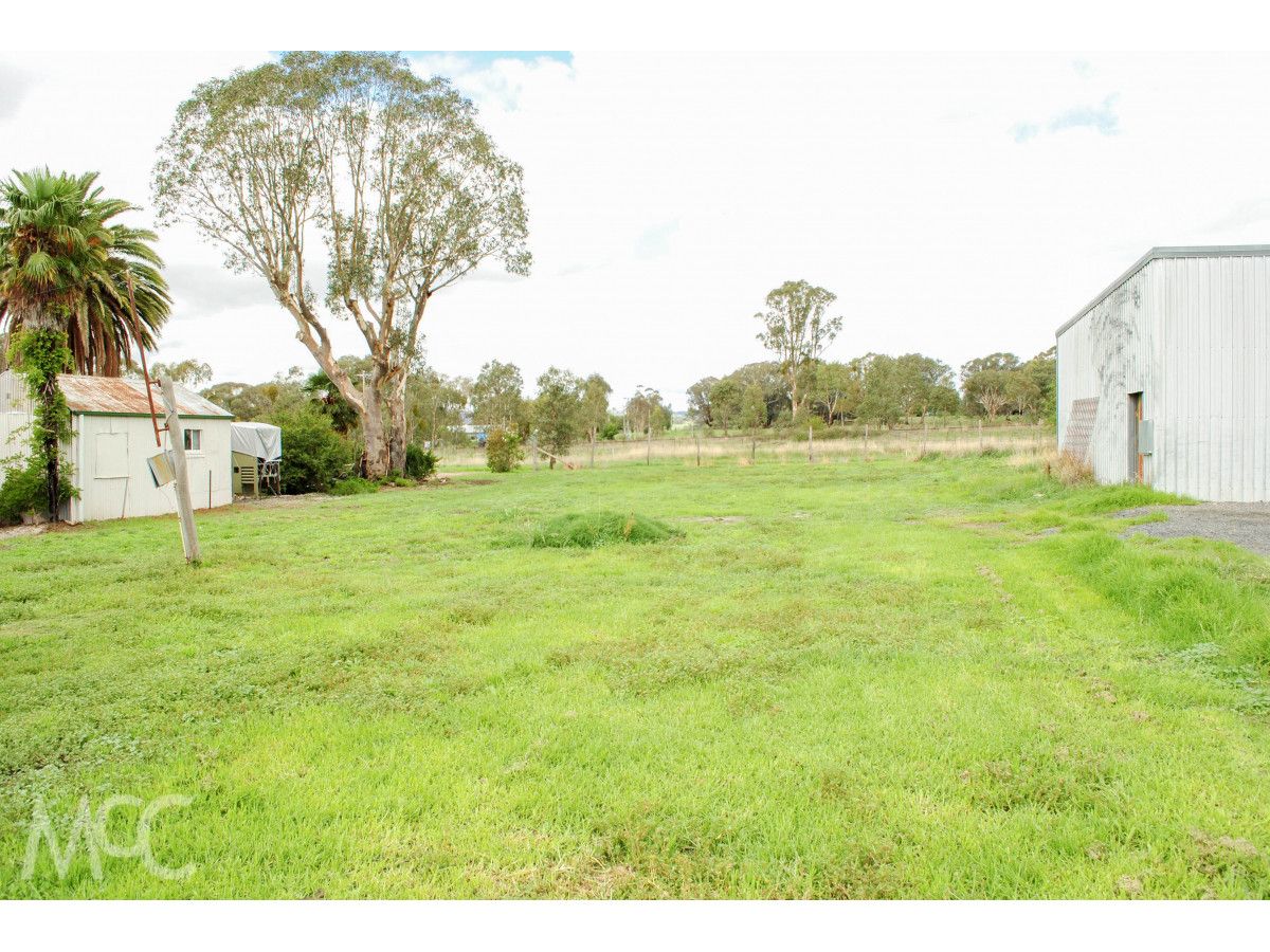 39 Olive Street, Mandurama NSW 2792, Image 2