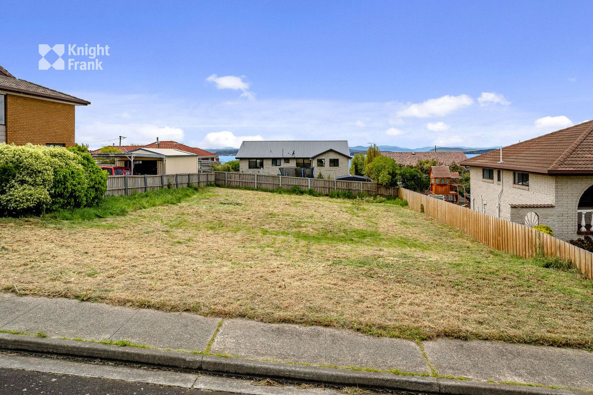 5 Stratford Place, Blackmans Bay TAS 7052, Image 2