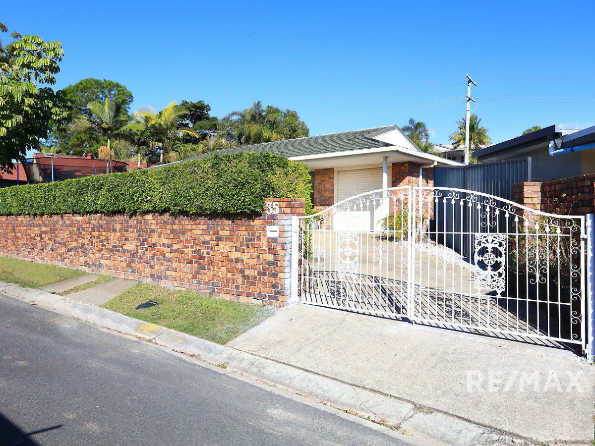 35 Meadow Brook Crescent, Merrimac QLD 4226, Image 0