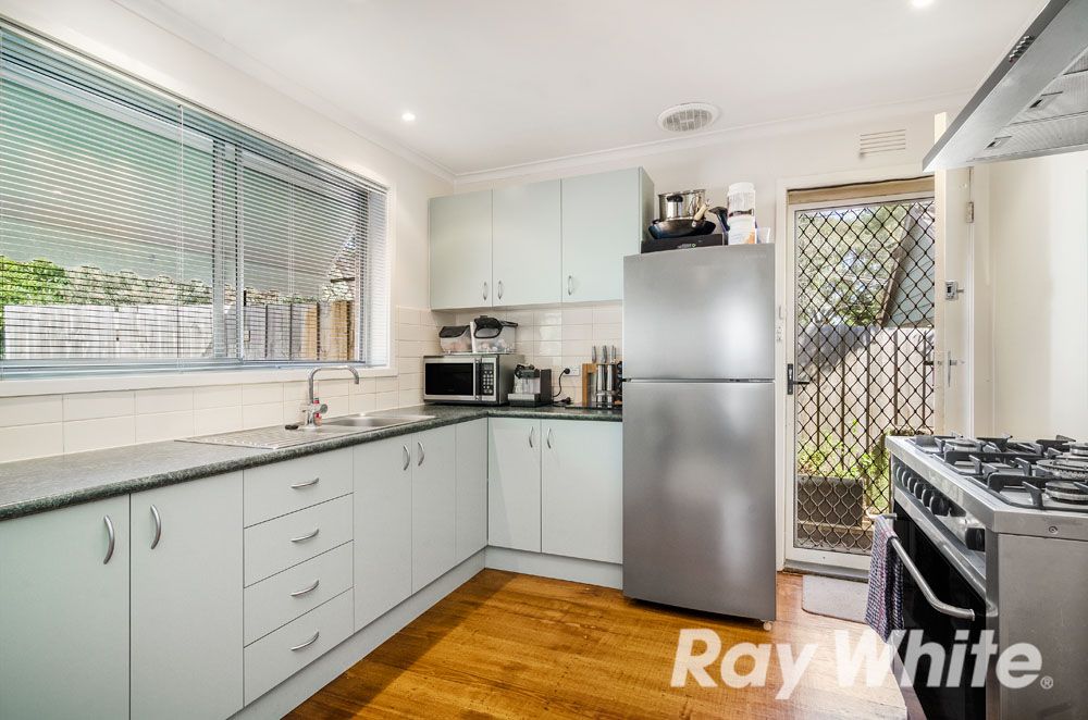 6/28 Lake Road, BLACKBURN VIC 3130, Image 2