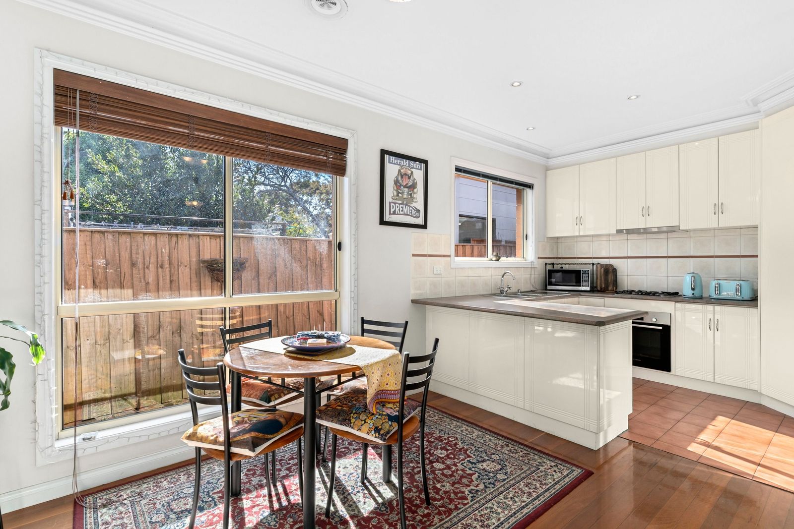 2/32 Severn Street, Yarraville VIC 3013, Image 2