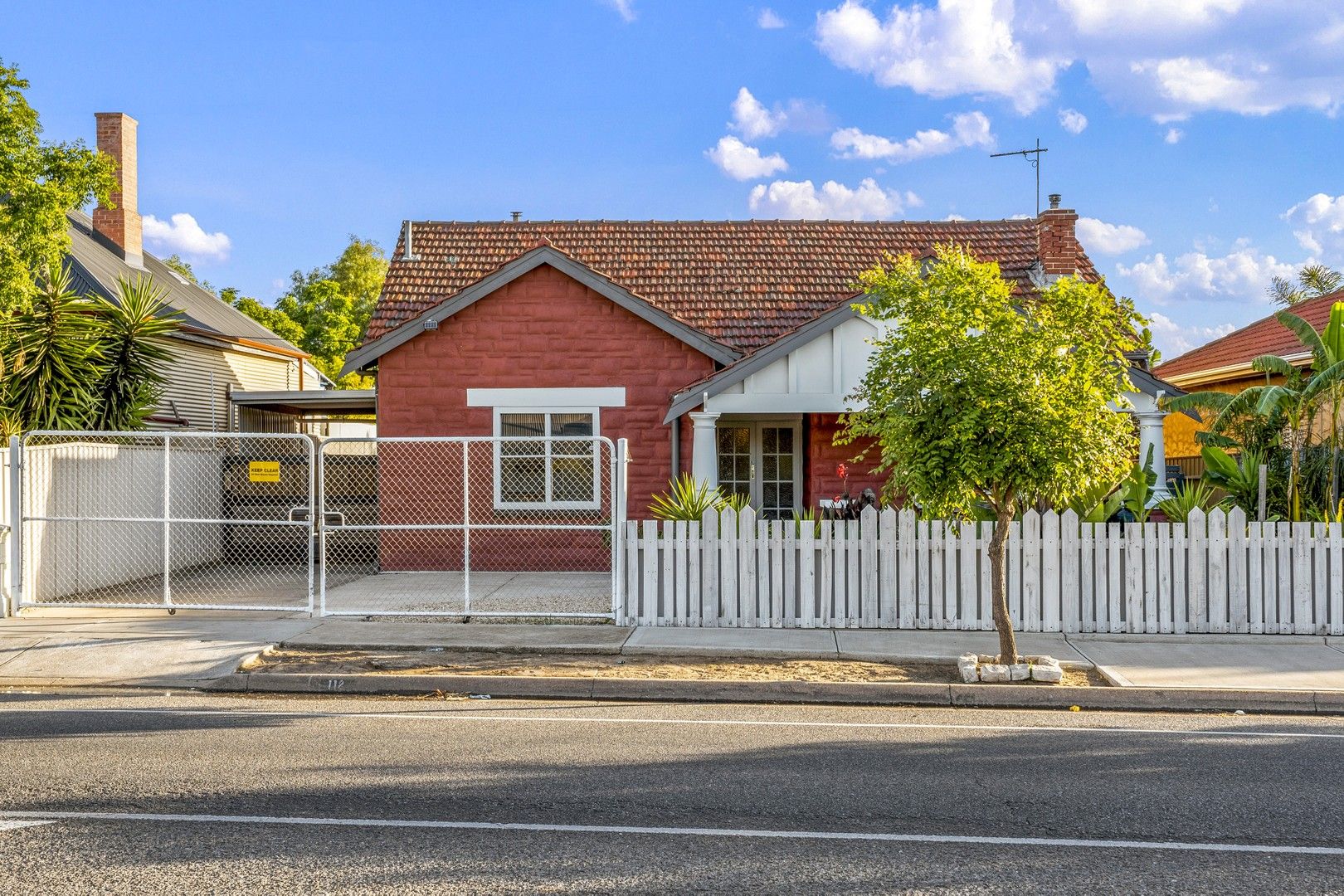 4 bedrooms House in 118 Bower Road SEMAPHORE PARK SA, 5019