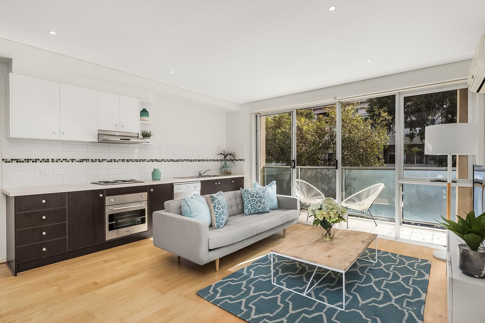 12/213 Normanby Road, Notting Hill VIC 3168, Image 2