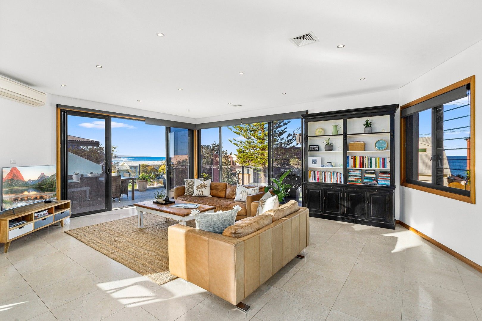 4 Cliff Parade, Thirroul NSW 2515, Image 1