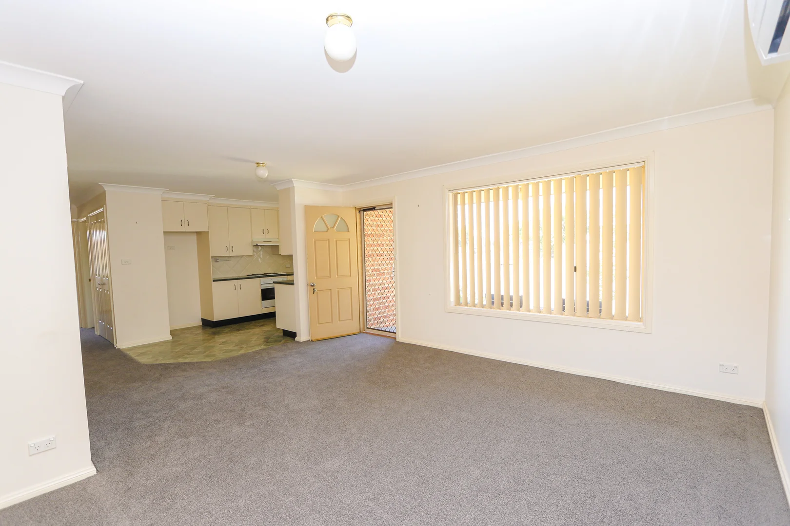 Additional image 9 of 1/90 Parkes Street, Temora NSW 2666
