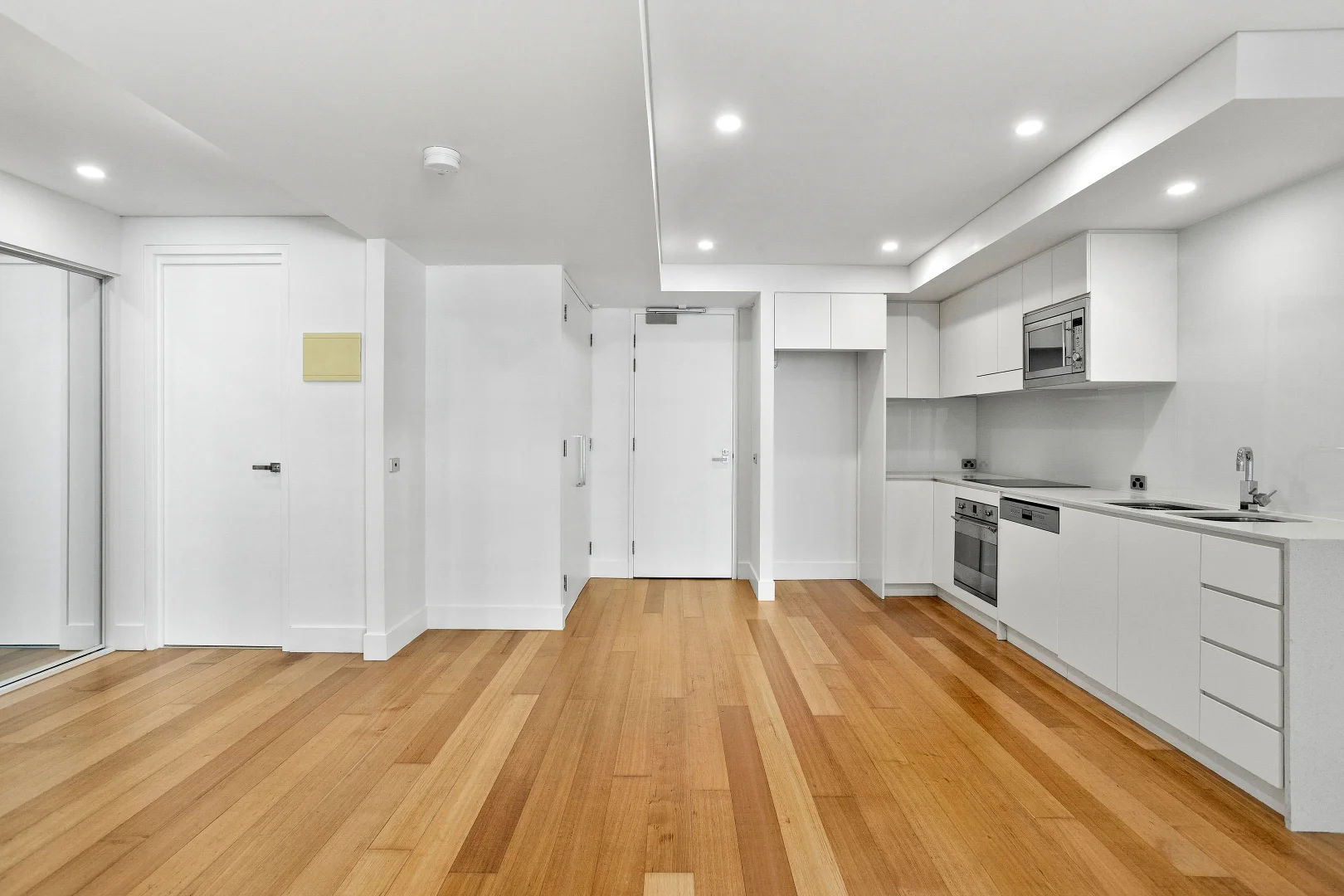508/53-61 Crown St, Wollongong NSW 2500 - Apartment For Rent | Domain