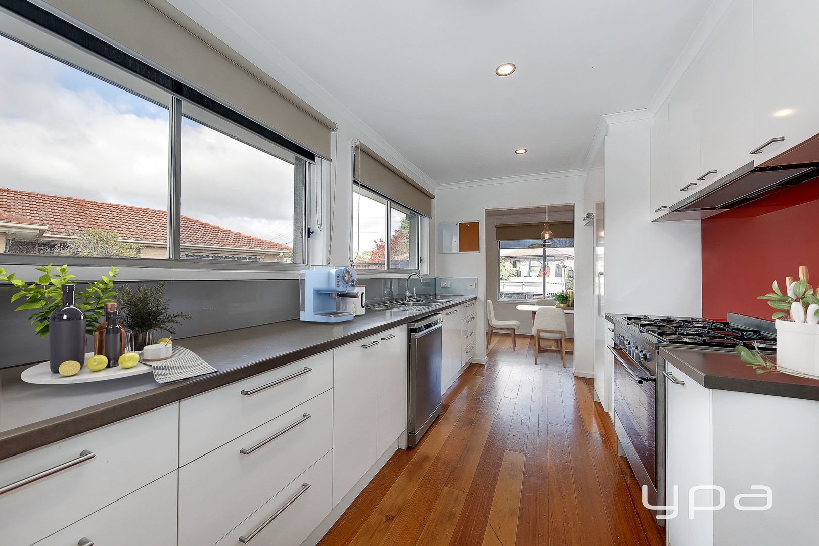 5 Mayfair Close, Gladstone Park VIC 3043, Image 2