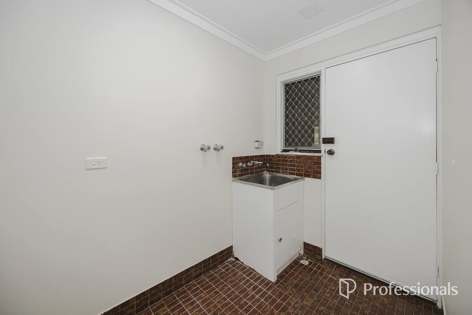 Additional image 27 of 45 Marangaroo Drive, Marangaroo WA 6064