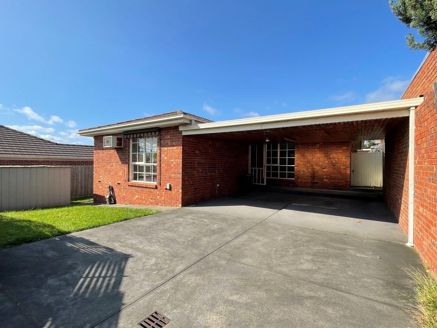 3 bedrooms Apartment / Unit / Flat in 2/10 Younger Avenue CAULFIELD SOUTH VIC, 3162