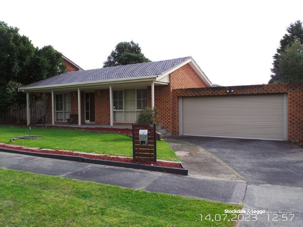 3 bedrooms House in 18 Mildura Crescent ENDEAVOUR HILLS VIC, 3802