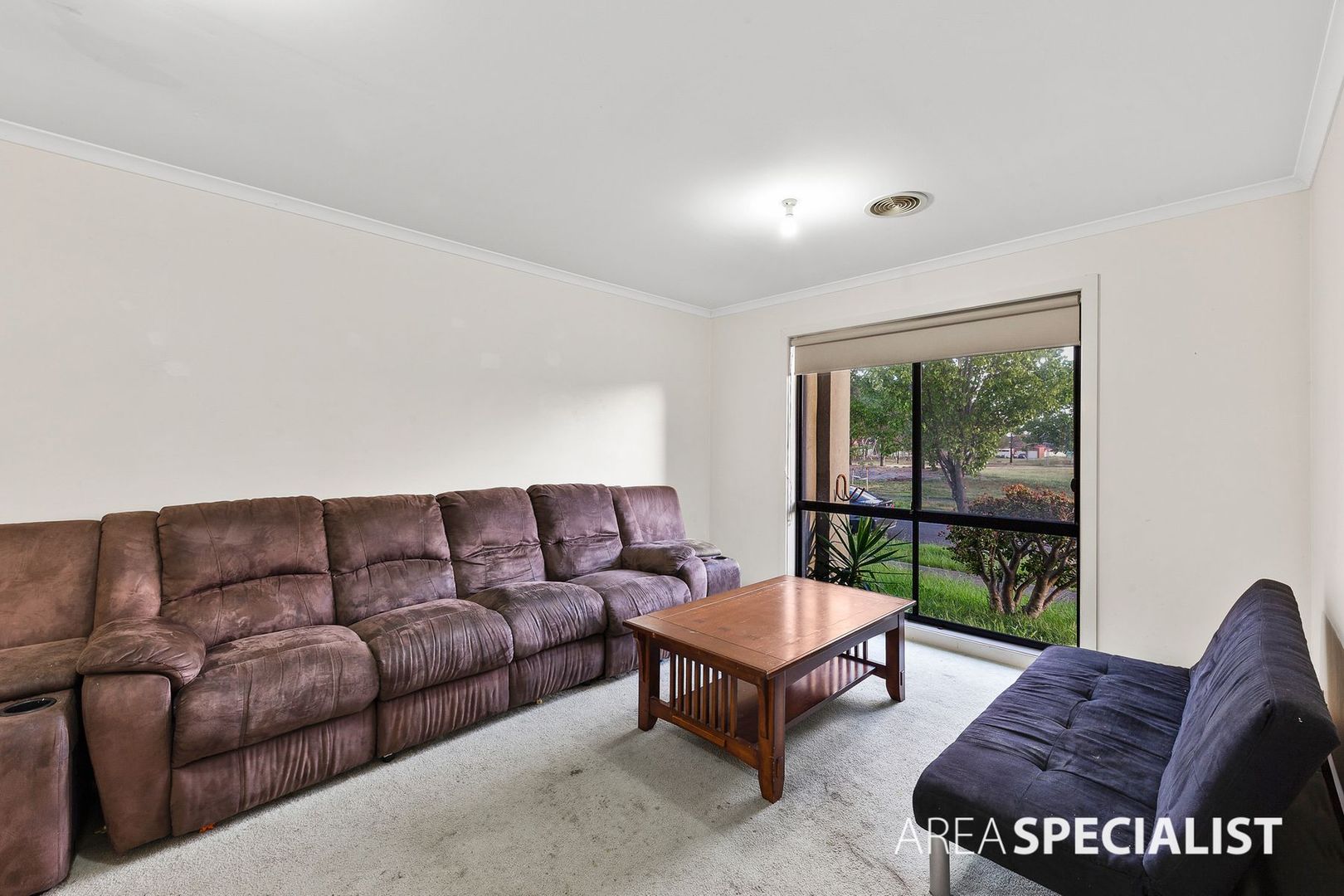 12 Mochrie Grove, Cairnlea VIC 3023, Image 2