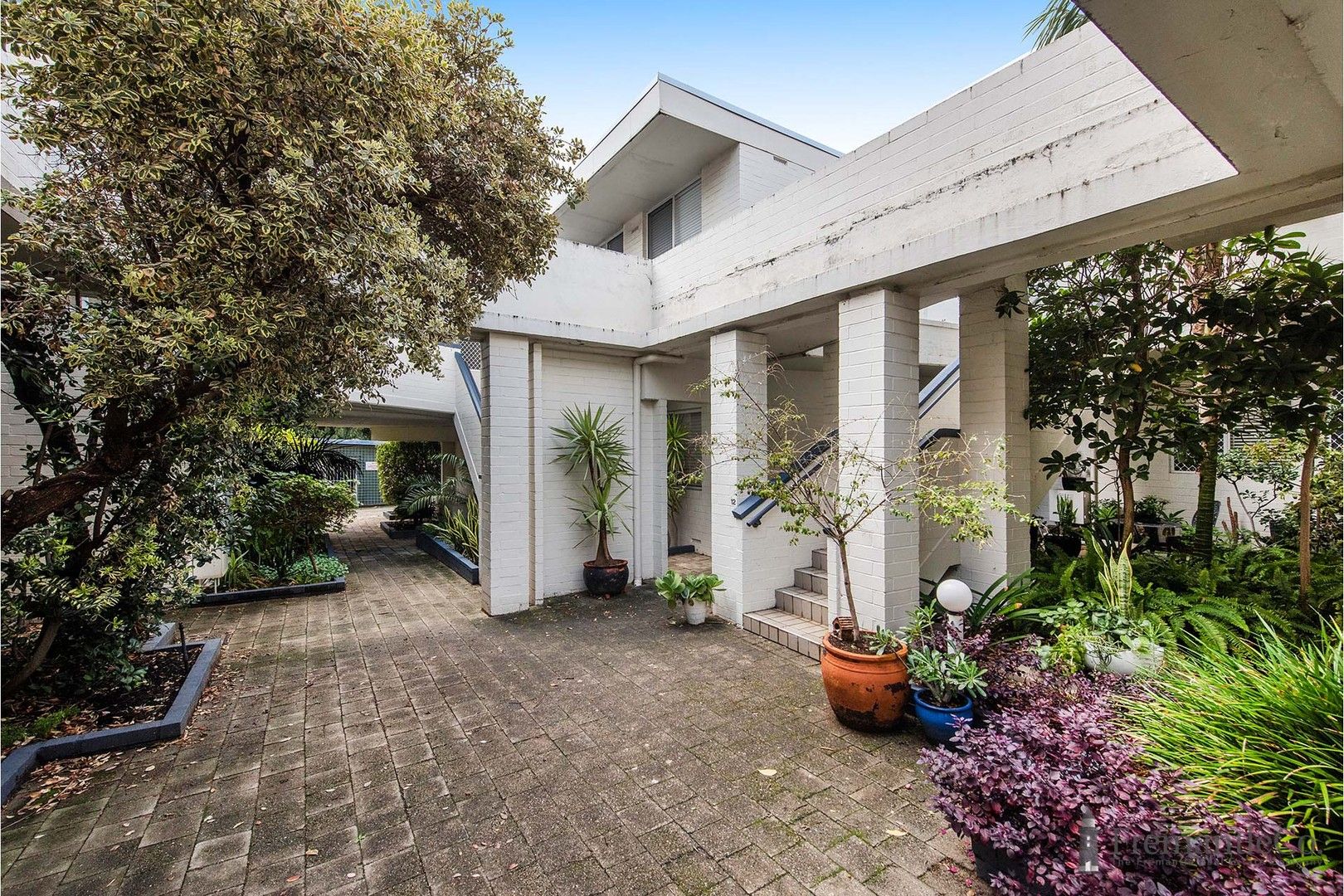 2 bedrooms Apartment / Unit / Flat in 11/16 Crossland Court PEPPERMINT GROVE WA, 6011