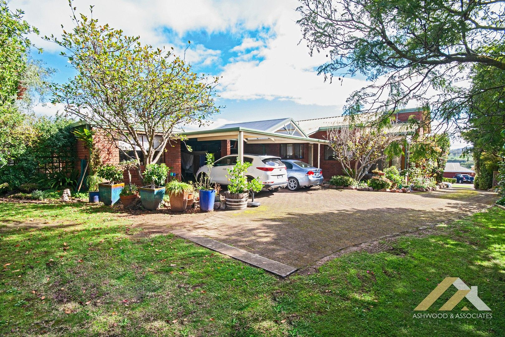 8 Llewelyn Ct, Bairnsdale VIC 3875, Image 0