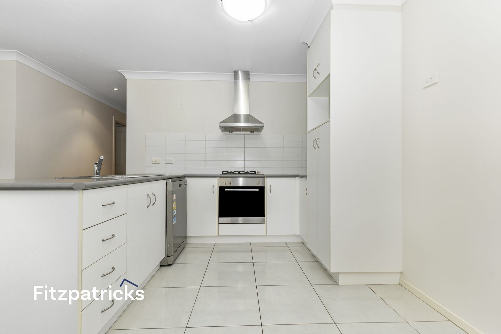 13/10 Mirrul Street, Glenfield Park NSW 2650, Image 2