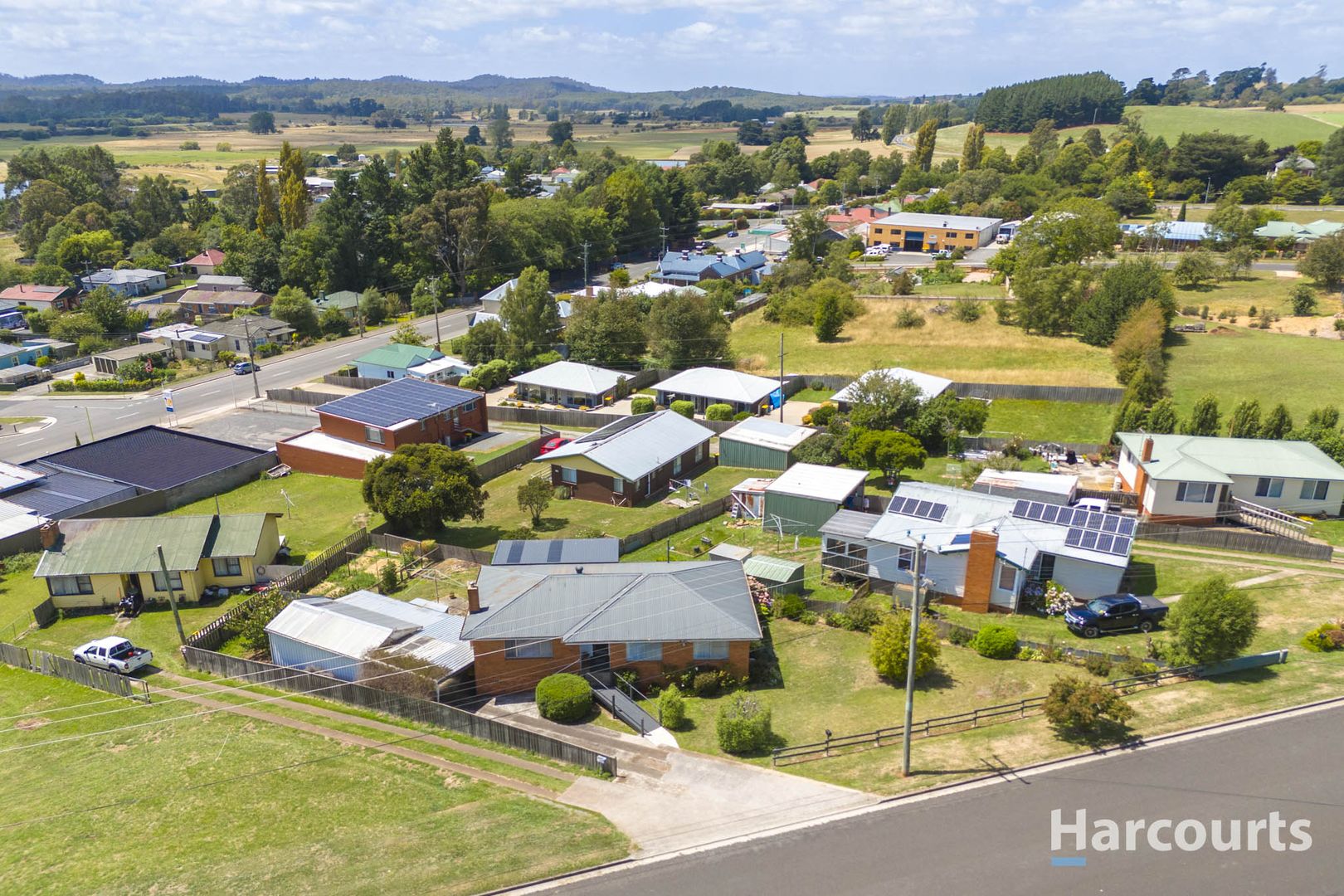 10 East Westbury Place, Deloraine TAS 7304, Image 2