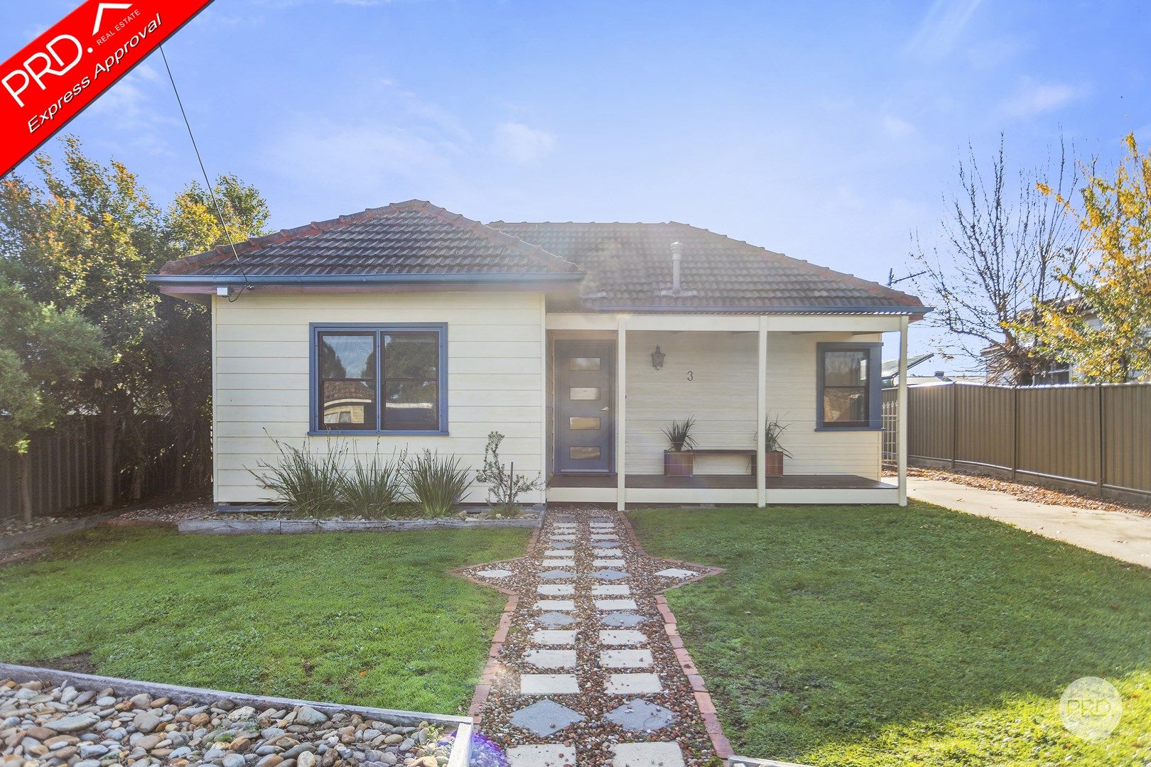 3 bedrooms House in 3 Rosemont Crescent KENNINGTON VIC, 3550