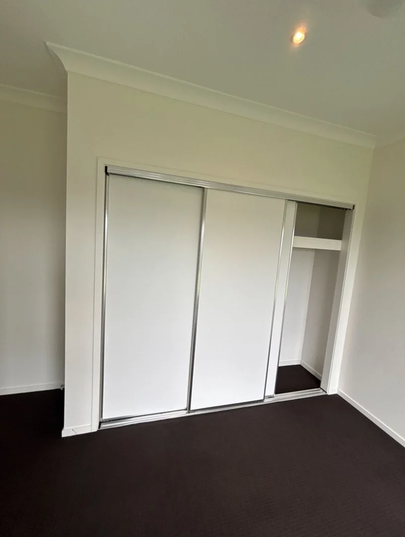 Additional image 6 of 16 Flintwood Street, Rural View QLD 4740