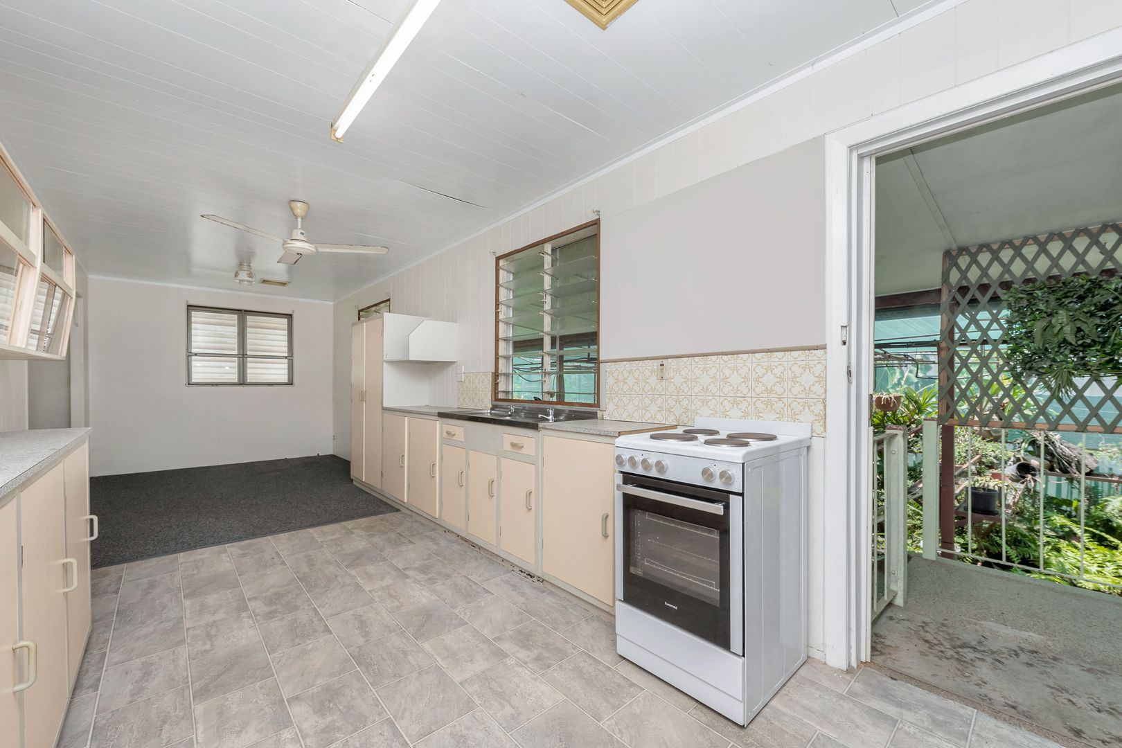 50-52 Cope Street, Stuart QLD 4811, Image 2