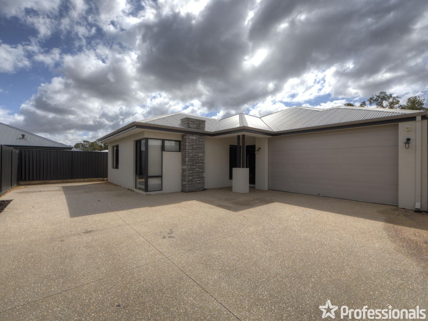 19 Freeman View, Bushmead WA 6055, Image 1