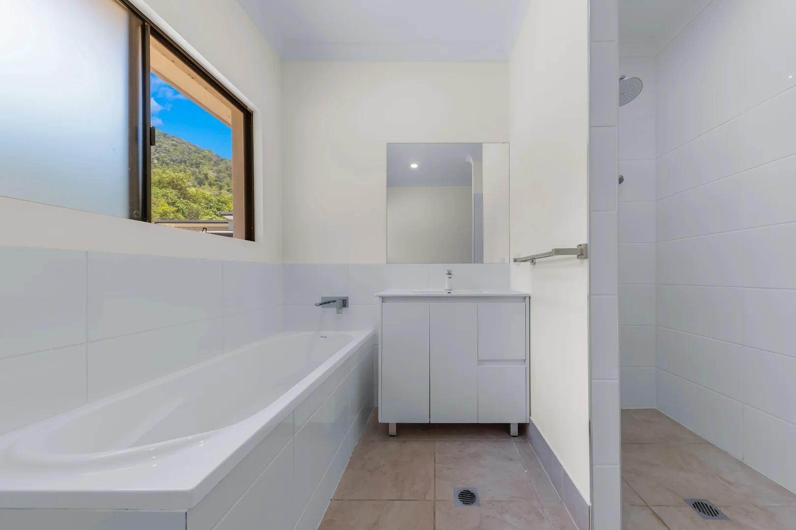 Additional image 16 of 29B Armada Crescent, Jubilee Pocket QLD 4802