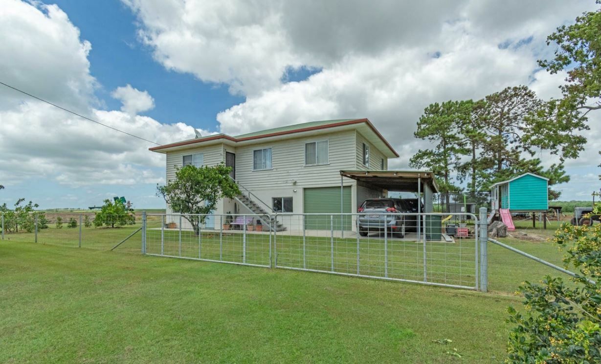 4 bedrooms House in 509 Lindemans Rd MOORE PARK BEACH QLD, 4670