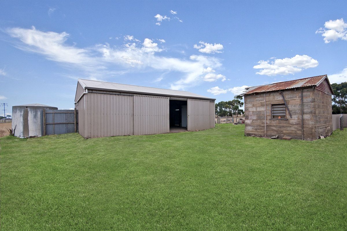 547 Mailors Flat - Koroit Road, SOUTHERN CROSS VIC 3283, Image 2