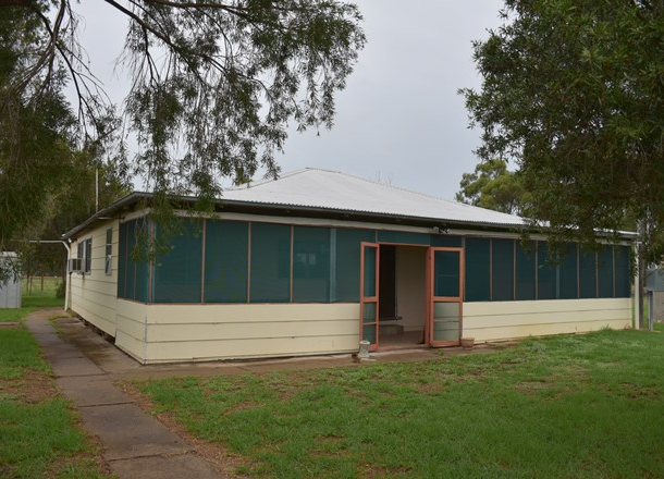 79 Frederick Road, Mendooran NSW 2842