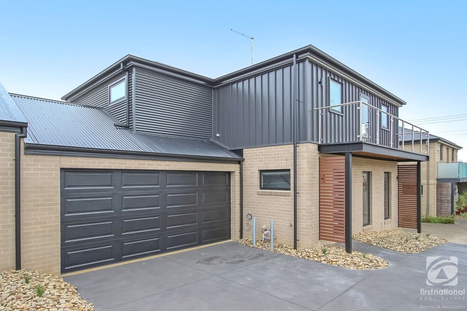 3 bedrooms Townhouse in 2/29 Brockley Street WODONGA VIC, 3690