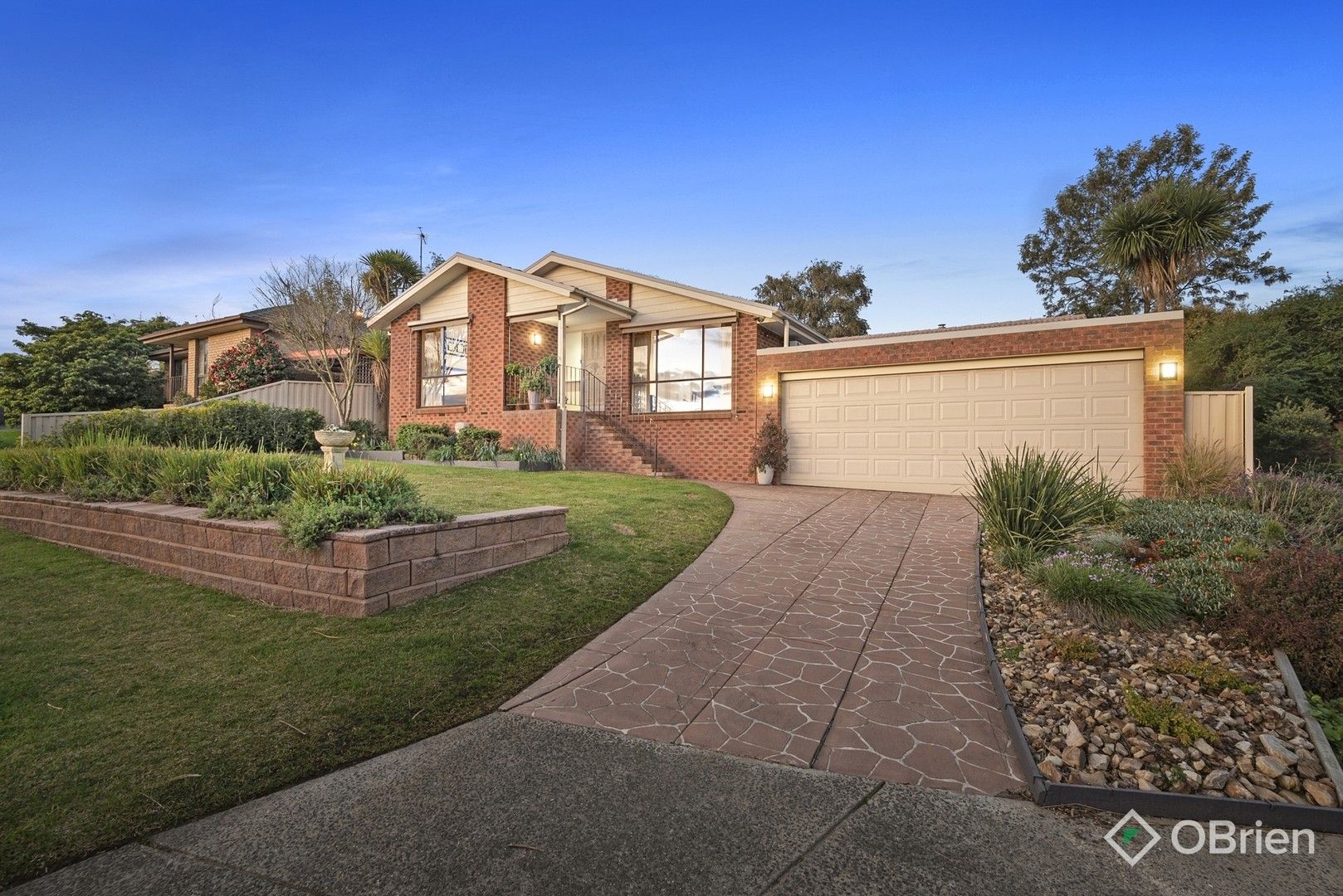 2 Forrest Court, Endeavour Hills VIC 3802, Image 0