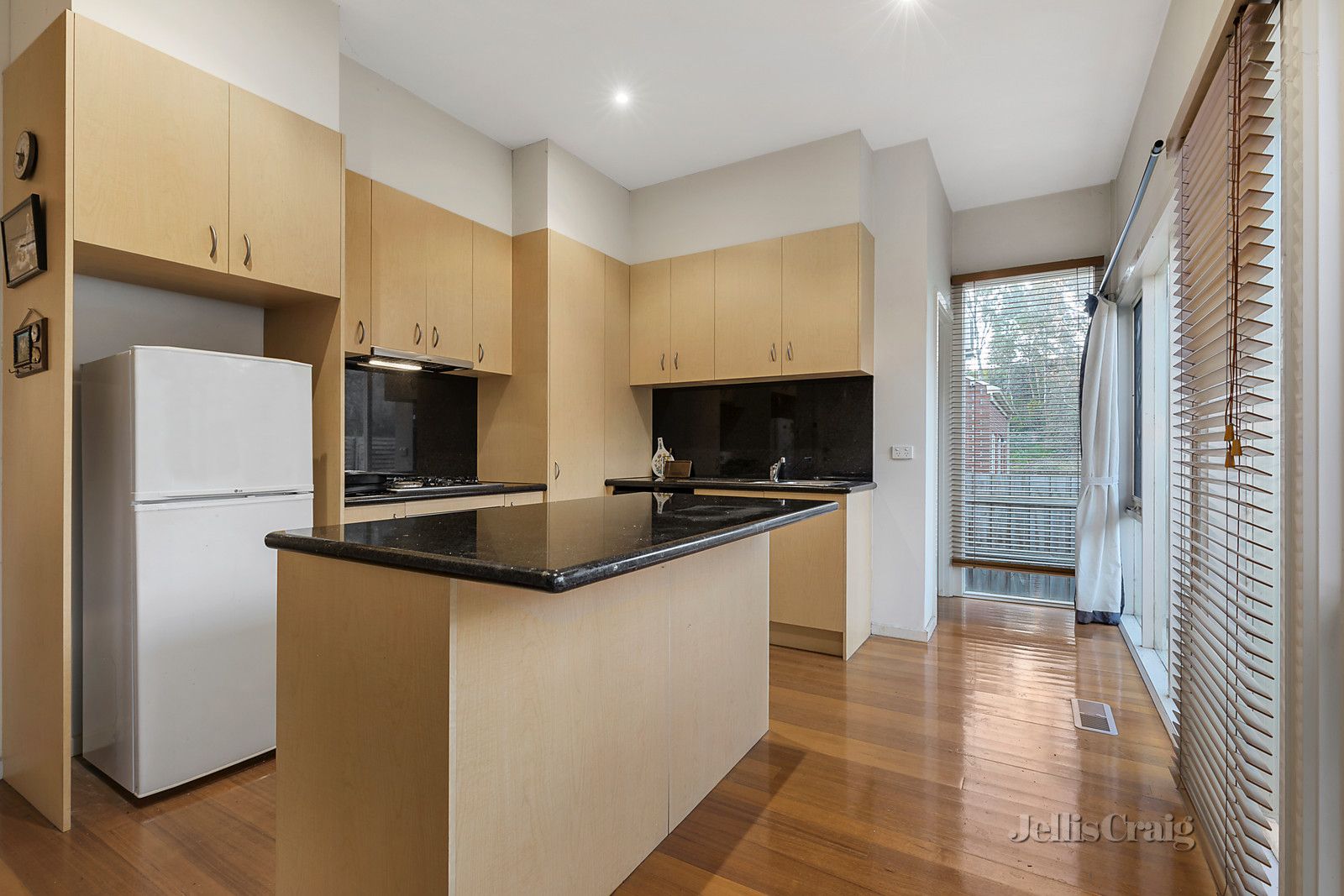 2/555 Waverley Road, Malvern East VIC 3145, Image 2