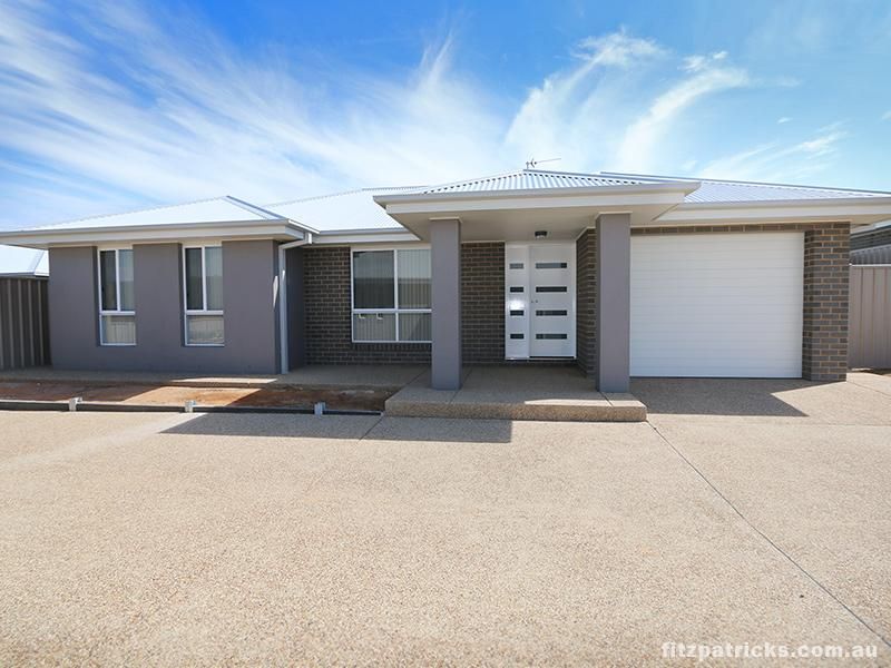 2/34 Stirling Boulevard, TATTON NSW 2650, Image 0