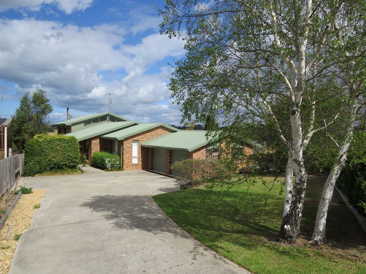 99 Capes Road, Lakes Entrance VIC 3909, Image 1