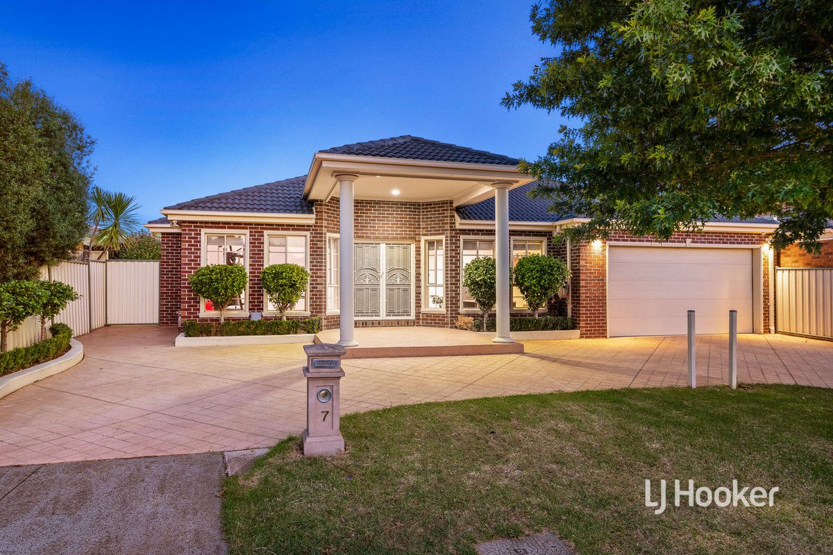 4 bedrooms House in 7 Sorrento Avenue POINT COOK VIC, 3030