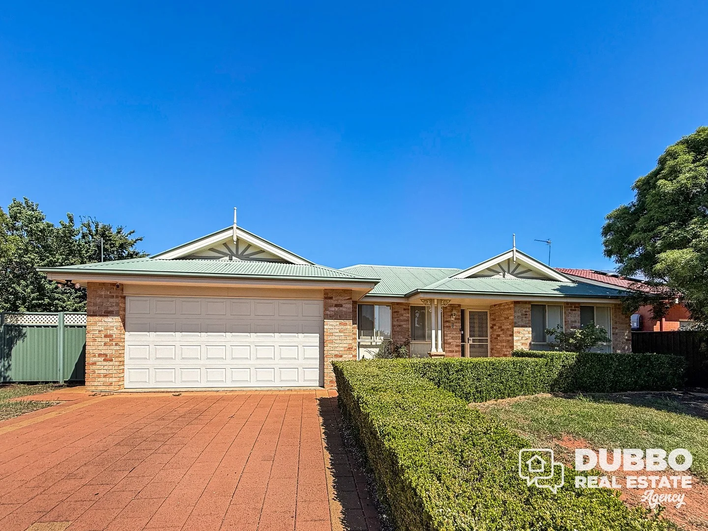 Primary image of 3 Lancaster Park Place, Dubbo NSW 2830