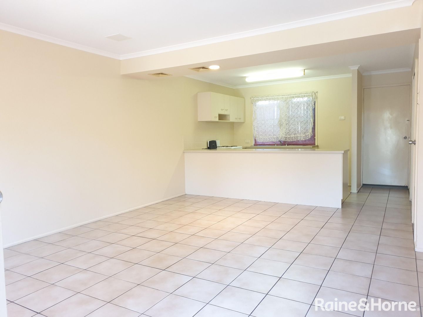 17/4 Lillian Street, Redbank Plains QLD 4301, Image 2