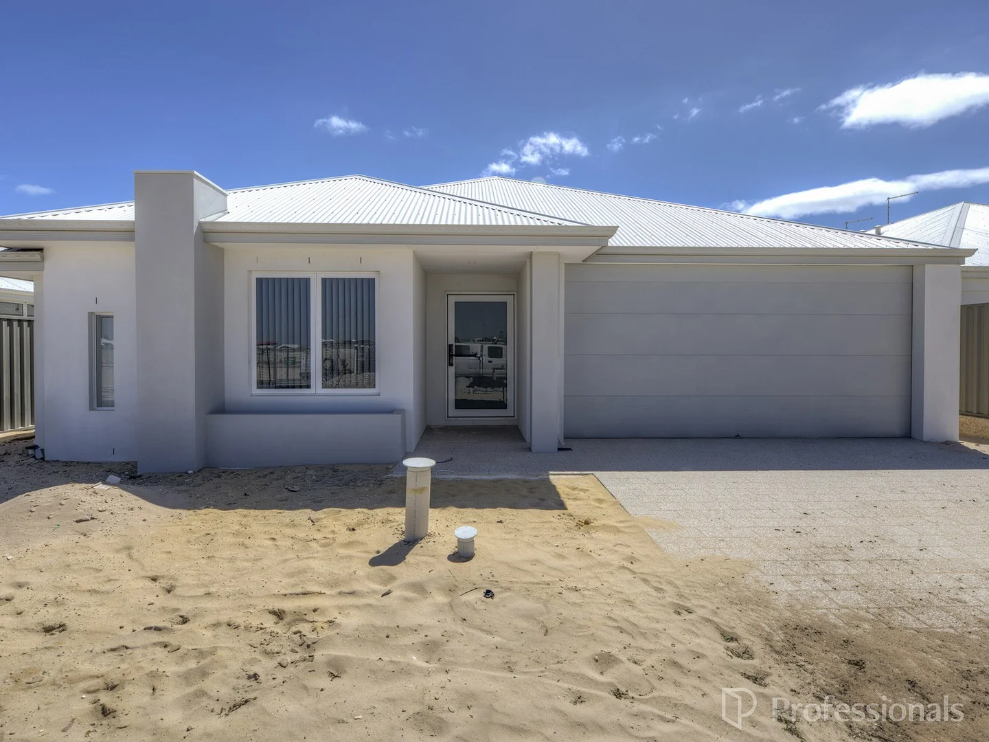 Primary image of 26 Robbins Grove, Eglinton WA 6034