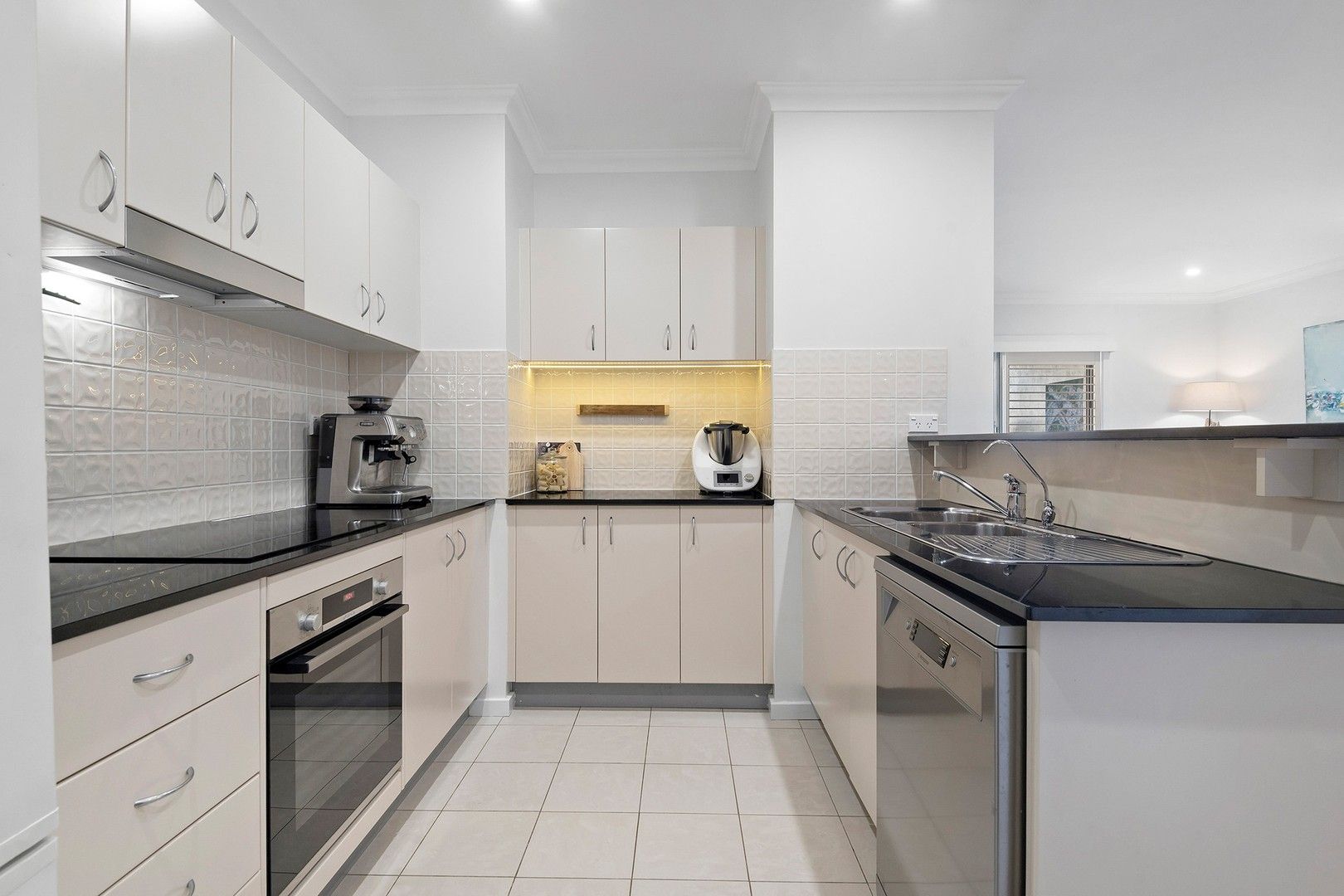 2 bedrooms Apartment / Unit / Flat in 18/21-23 Old Barrenjoey Road AVALON BEACH NSW, 2107