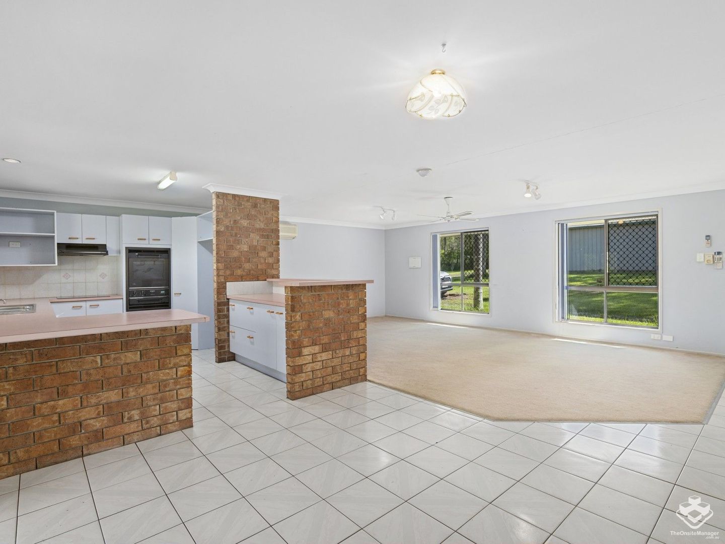 10 Executive Drive, Park Ridge QLD 4125 - House For Rent | Domain