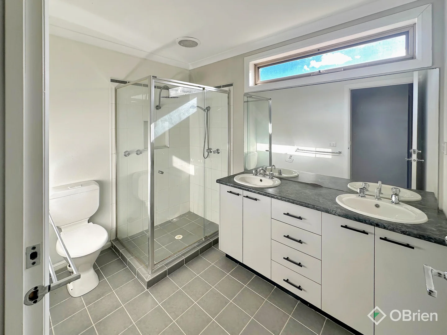 Additional image 3 of 39 Viewgrand Drive, Berwick VIC 3806