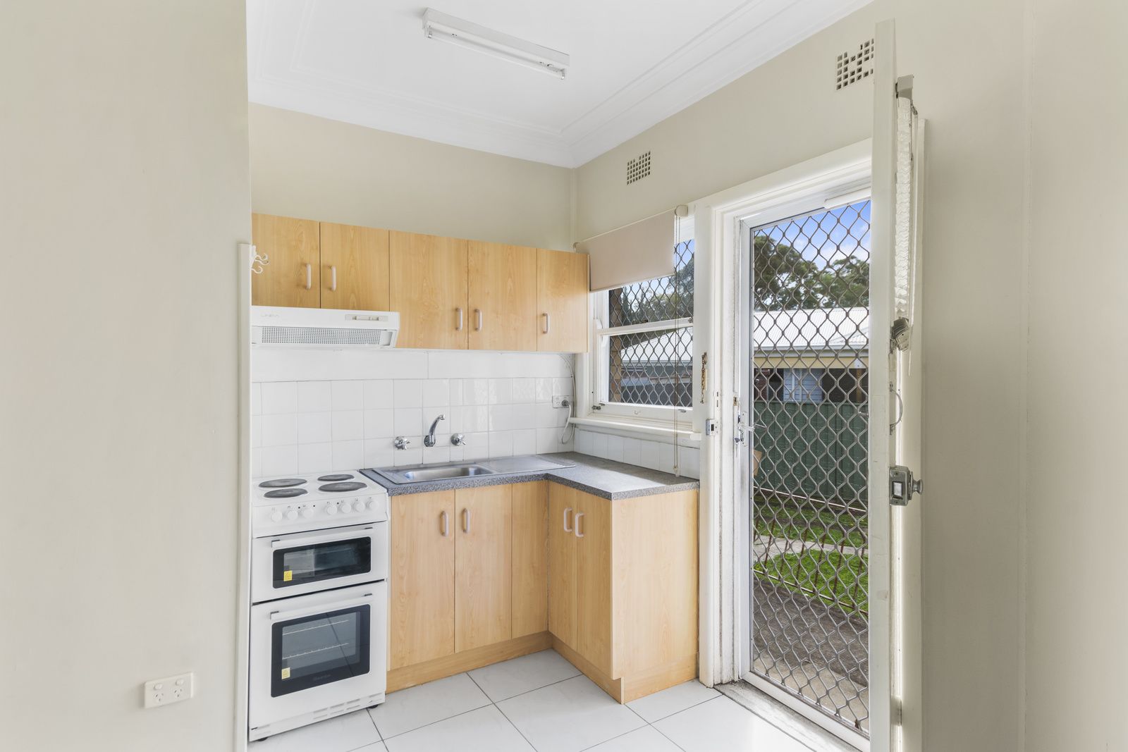 3/16 Church Street, Balgownie NSW 2519, Image 1