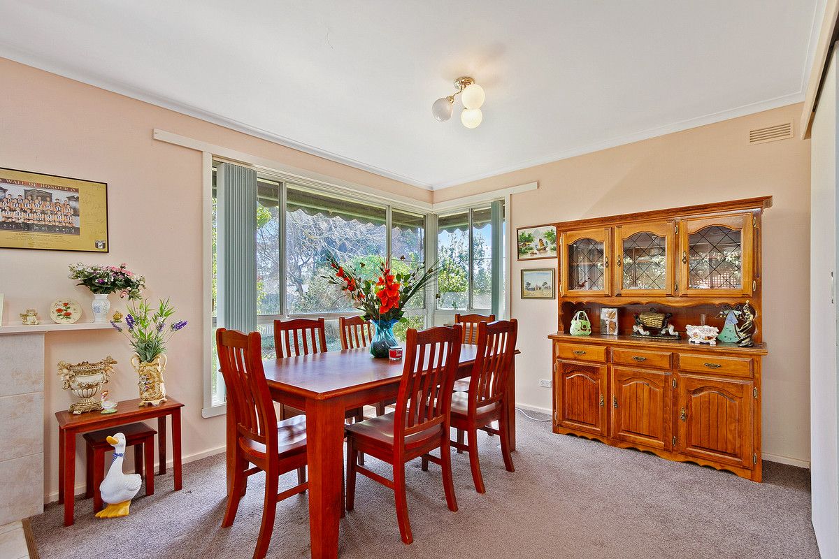 56 McFarlane Street, Stratford VIC 3862, Image 2