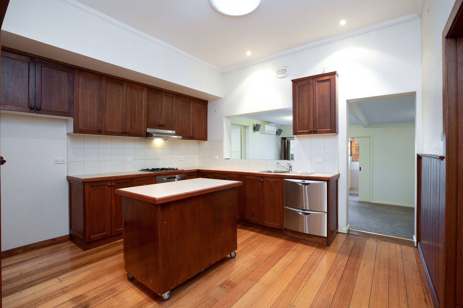 105 Crompton Street, Soldiers Hill VIC 3350, Image 2