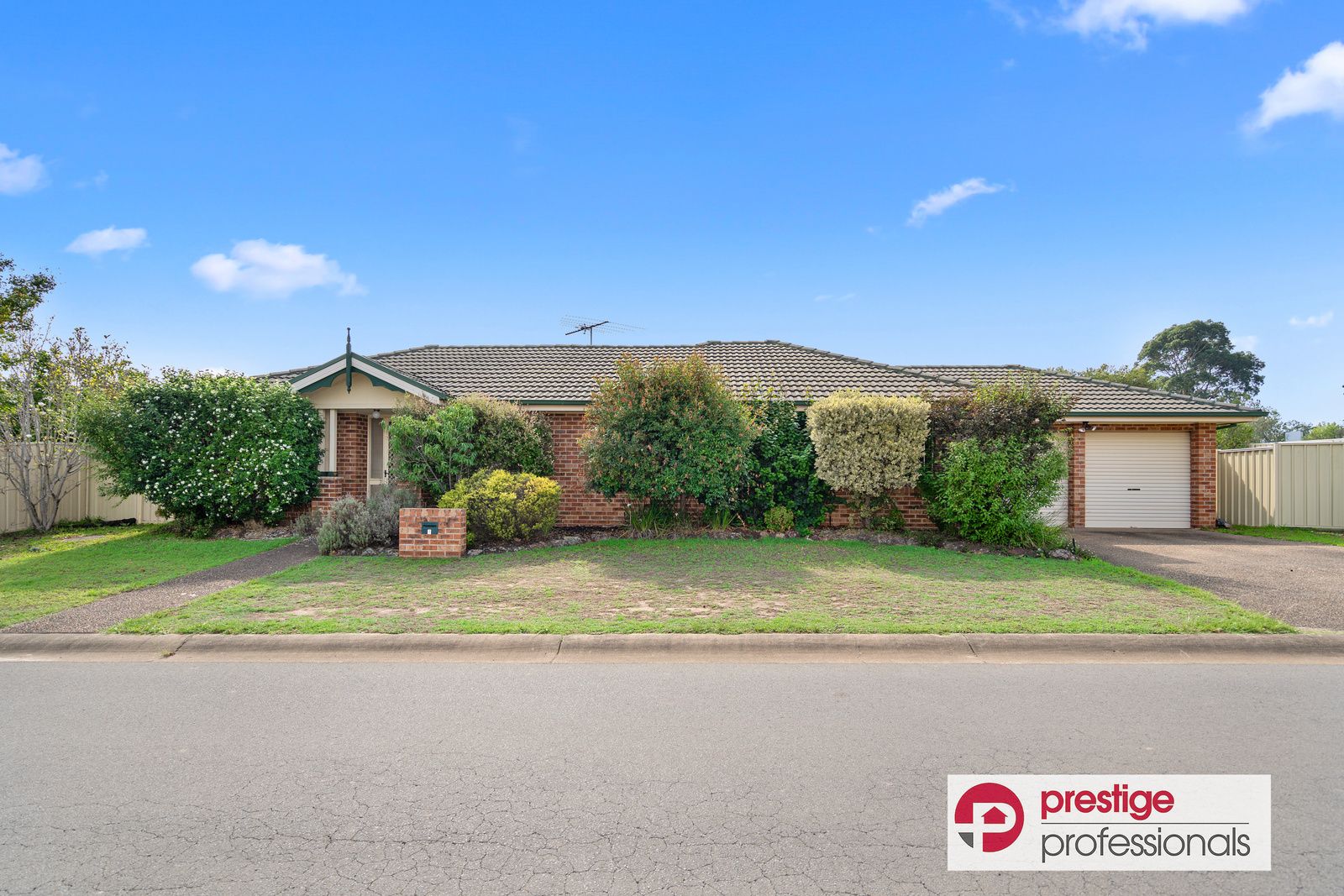 1 Alexandrina Court, Wattle Grove NSW 2173 House For Rent 700 Domain