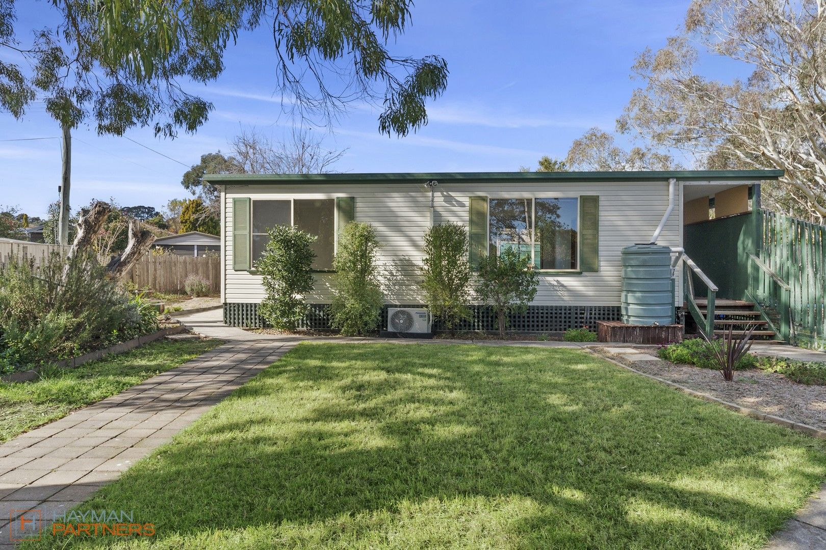 2 bedrooms House in 17A Mofflin Street CHISHOLM ACT, 2905