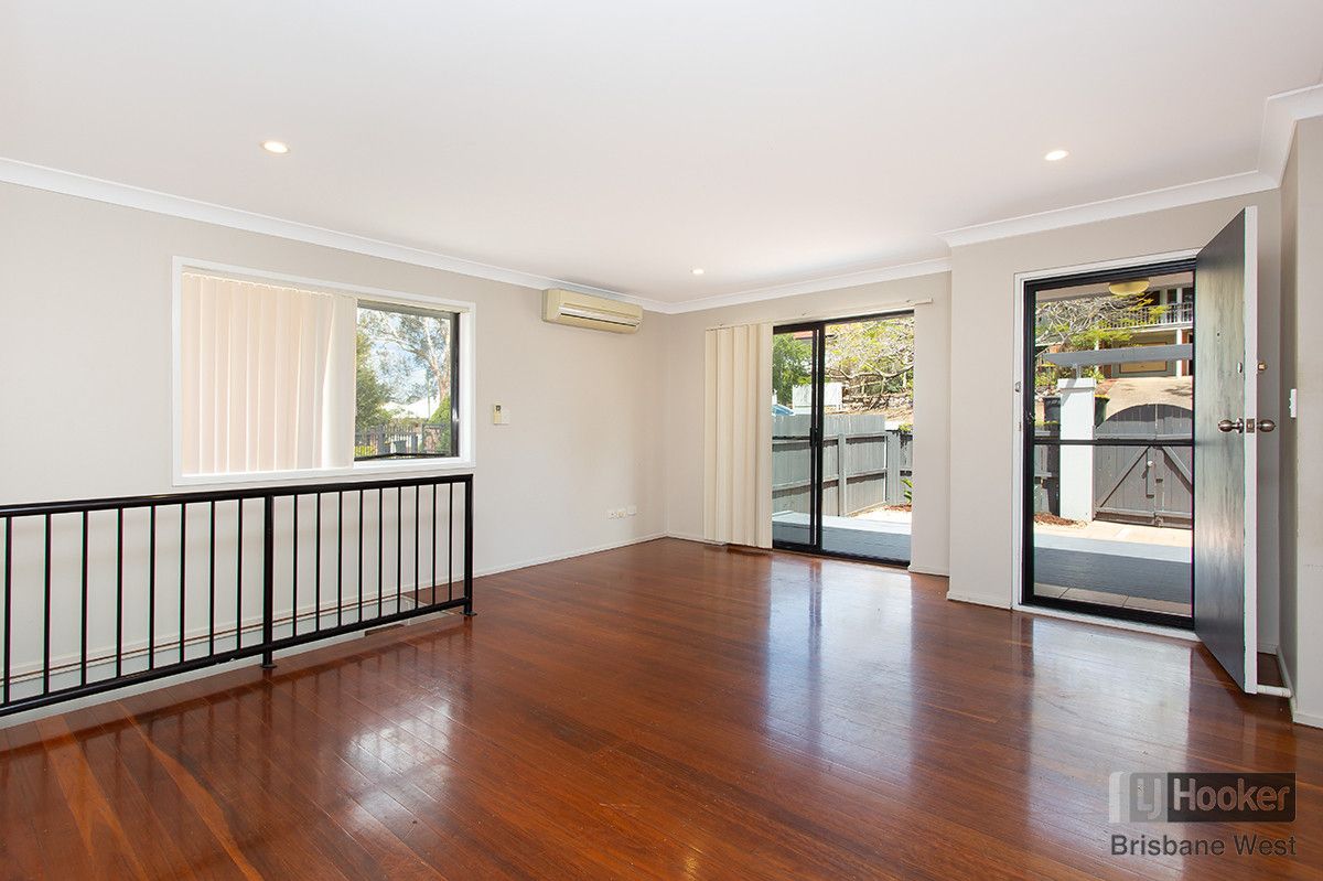 1/39 Salisbury Street, Indooroopilly QLD 4068, Image 2