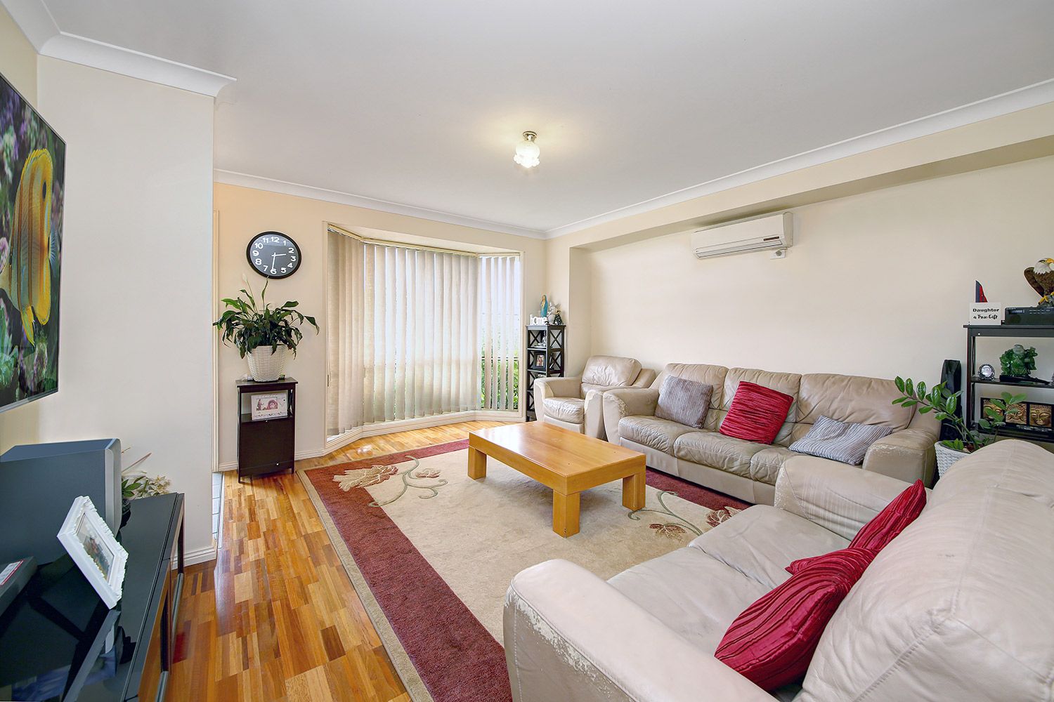 43 Wombeyan Court, Wattle Grove NSW 2173, Image 1