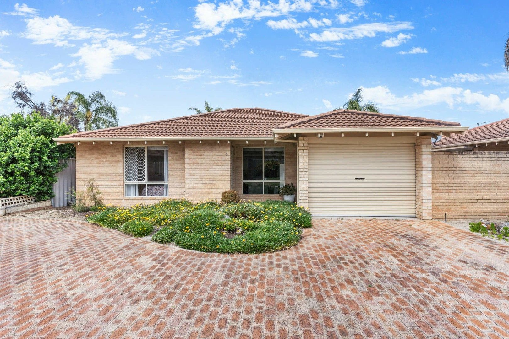 7/15 Carnac Court, Gosnells WA 6110 Domain