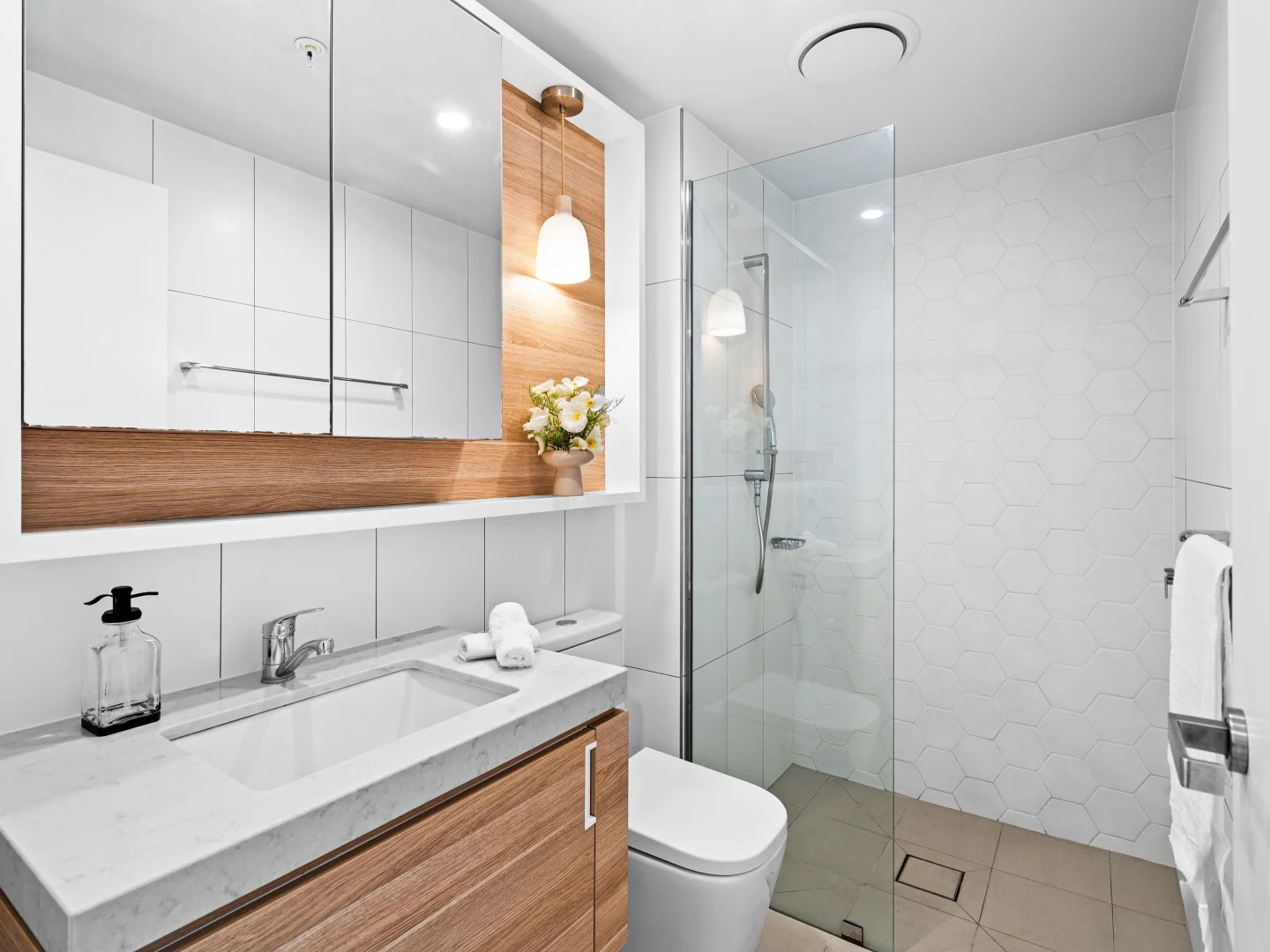 Additional image 10 of 1502/17 Deshon Street, Woolloongabba QLD 4102