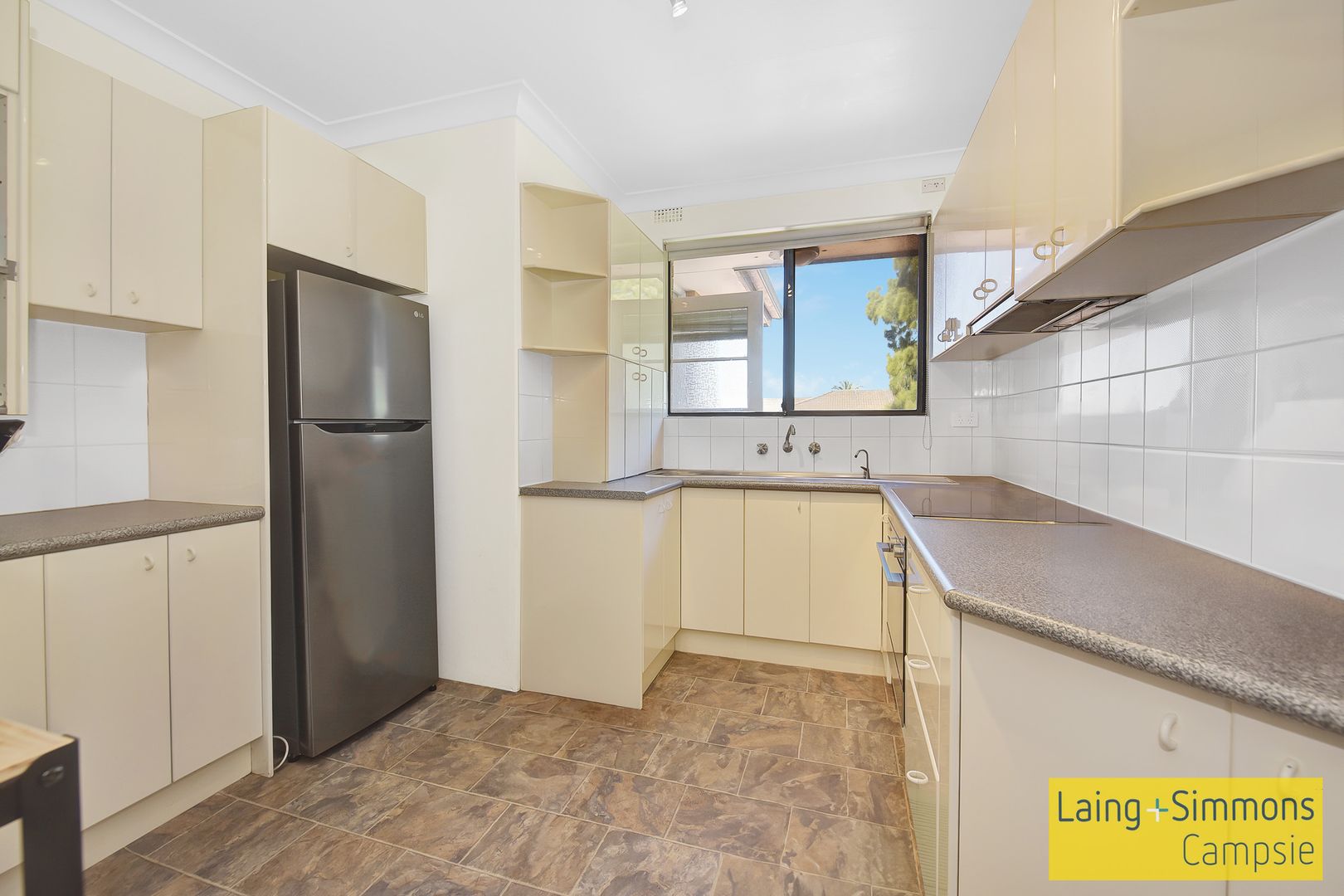 9/32 Fifth Avenue, Campsie NSW 2194, Image 2